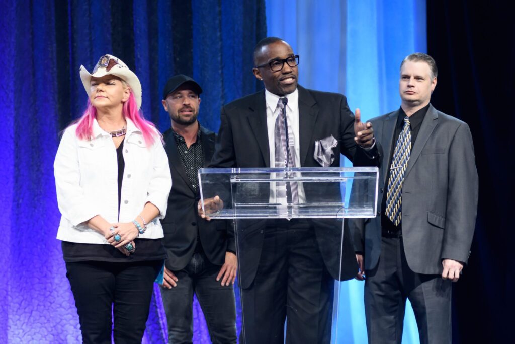 PENNSYLVANIA’S PEOPLE’S MORNING SHOW WINS ENGLISH RADIO PERSONALITIES OF THE YEAR